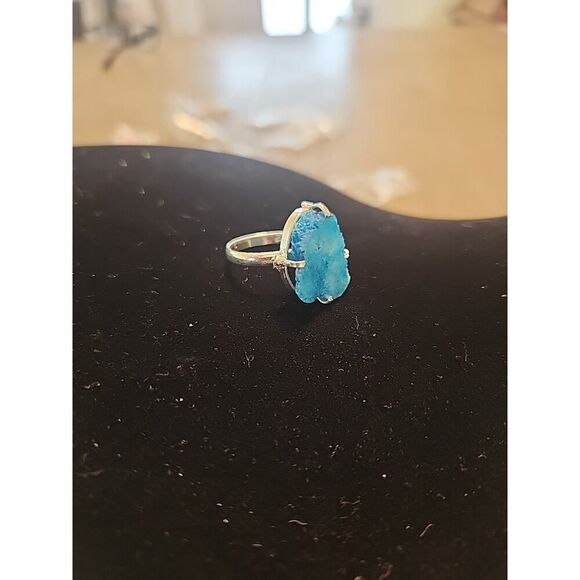 Sterling Silver sparkle Blue Natural Stone Size 7 - Picture 1 of 5